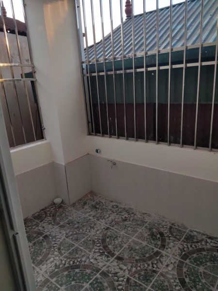 Chính chủ bán nhà siêu rẻ, nhà mới, Quận Hà Đông dt 45m2, 4 tầng, giá chỉ 2,3 tỷ