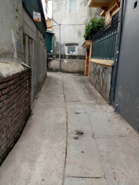 Cần bán nhà nguyên căn chính chủ dt 40m2, giá 2 tỷ thương lượng, phố Giáp Nhị Quận Hoàng Mai