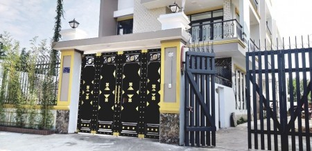 Bán biệt thự An Phú Đông, Quận 12 diện tích (12x56m) 690m2, giá bán chỉ 23.5 tỷ, số sẵn
