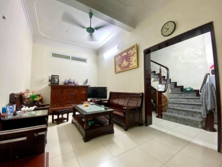Nhà Bát Khối, Tư Đình, diện tích sử dụng 130m2, mặt tiền 6.5m, ô tô thông, giá 7.68 tỷ