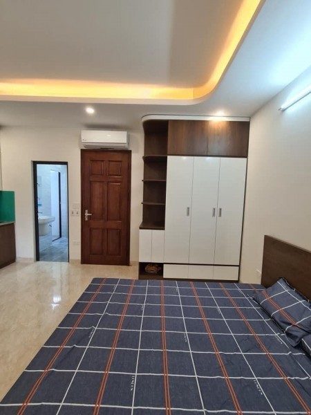 Bán nhà Giáp Nhất, giá bán nhanh 2.6 tỷ, diện tích sử dụng 32m2, đúc bê tông 4 tầng