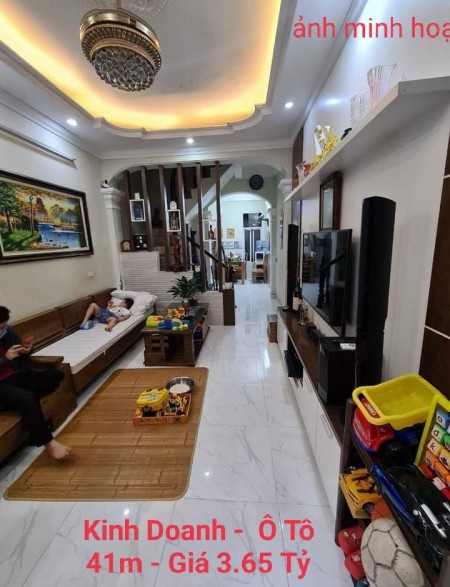 Bá nhà kinh doanh ô tô đỗ cửa đường Giải Phóng diện tích 41m2, 4 tầng giá bán 3.65 tỷ