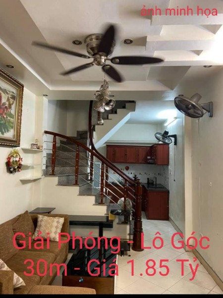 Bán nhà nguyên căn lô gốc ô tô đỗ cửa mặt tiền Giải Phóng dt 30m2, 4 tầng giá 1.85 tỷ