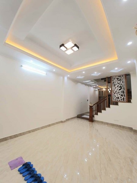 Bán nhà Trung Kính, Quận Cầu Giấy ngõ to thông kinh doanh dt 57m2 4 tầng bán nhỉnh 6 tỷ