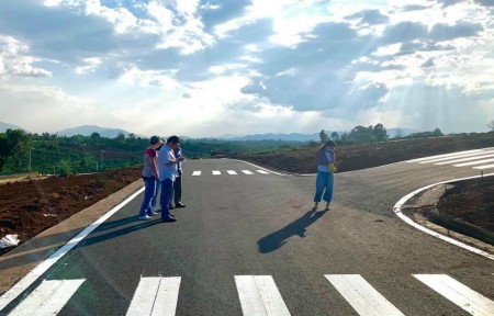 Dịch Em Bán Phá Giá Lô Đất Vườn diện tích 1000m2 sổ hồng riêng Hớn Quản Bình Phước