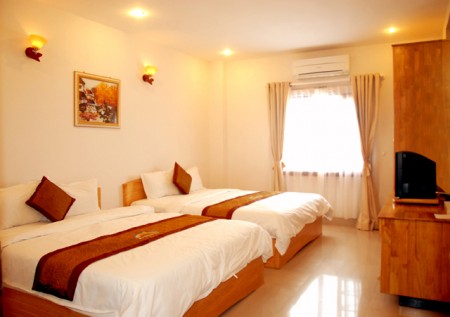 Bán khách sạn hẻm 81 Thuỳ Vân gần biển hướng Tây Nam, giá bán 17 tỷ, thương lượng