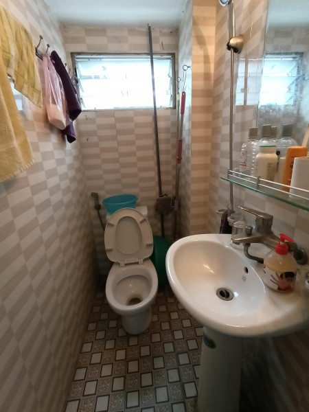 Bán nhà nguyên căn chính chủ Ngọc Hồi, diện tích 30m2, 5 tầng, giá 1.95 tỷ, khu an sinh đỉnh