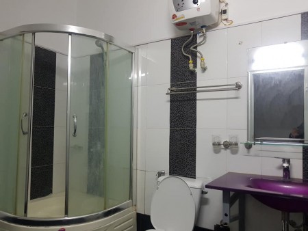 Bán gấp nhà nguyên căn Tư Đình hiếm rẻ mới, ô tô đỗ cửa, diện tích 45m2, 5 tầng, giá 3.7 tỷ