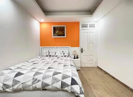 Tòa Căn Hộ dịch vụ Apartment Đình Thôn ô tô tránh 37 căn full Đồ dt 142m2 giá 32.5 tỷ