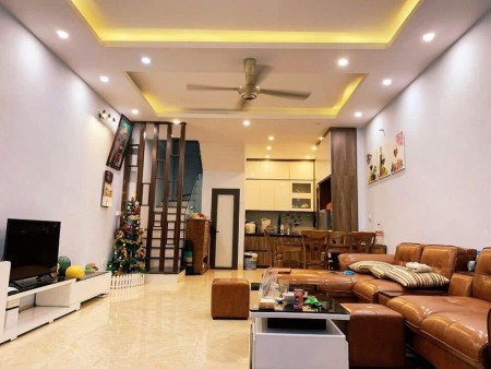 Cực Hiếm !Nhà 6Tầng, 15m ra phố Trường Chinh, 28m2, kinh doanh Online. Cần bán gấp.