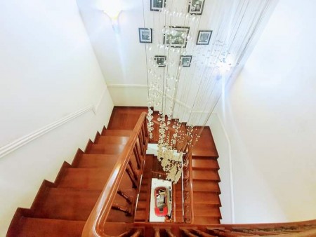 Bán nhà liền kề khu đô thị Mỗ Lao - gần hồ hàng xóm làng Việt Kiều Châu Âu, giá 13 tỷ