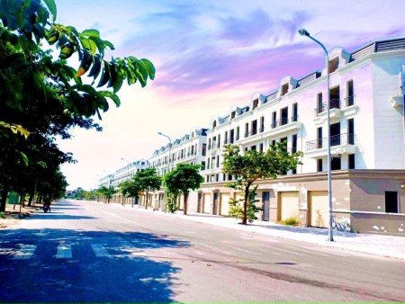 Bán nhà Trâu Quỳ, Shophouse Sông Hồng, mặt phố Thành Trung 30m lh 0982852808