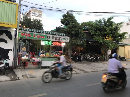 Chính chủ cho thuê mặt bằng 2 mặt tiền 20mx30m (600m2) giá ưu đãi tại Q2
