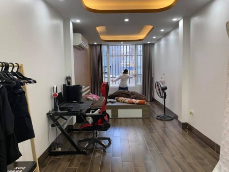 Bán nhà Phạm Văn Đồng, 47m2, 5 tầng, giá 72tr/m2, 2 mặt thoáng, sáng rực rỡ, ngõ to