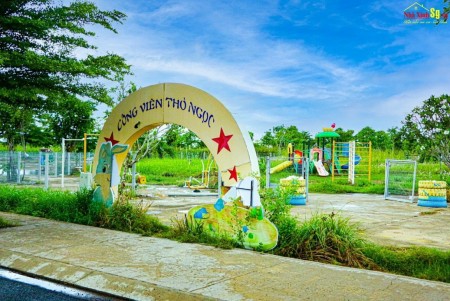Cần bán 1 lô đất đường Hoàng Phan Thái, ngay chợ Bình Chánh, sổ hồng riêng