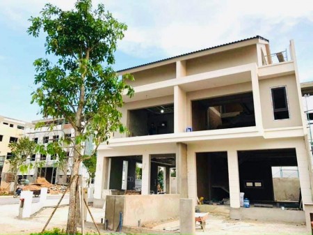 Nhà phố thương mại xây sẵn giá chỉ 4,3 tỷ/ căn, chiết khấu thêm 3% cho khách hàng