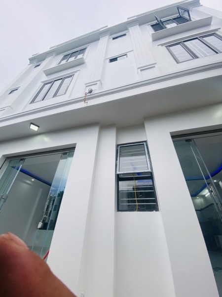 Chính chủ cần tiền bán nhà mới xây 3 tầng tại Đằng Hải, dt sử dụng 120m2, 3 ngủ, 2 vs