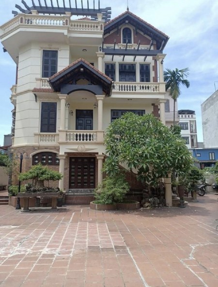 Bán gấp siêu biệt thự sân vườn gần khu đô thị mới Sài Đòng, diện tích 800m2, giá thương lượng