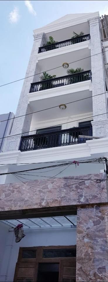 Bán nhà 5 lầu đẹp, ngang 4.5m, hẻm thông Thống Nhất, gần chợ Xóm Mới, 4.8 tỷ.