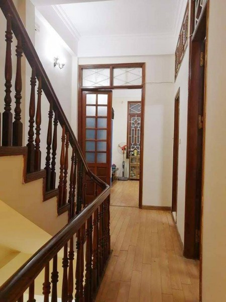 Bán nhà chín chủ còn mới đúc 3 tầng Văn La dt 40m2, ô tô đỗ cửa giá bán chỉ 4,3 tỷ