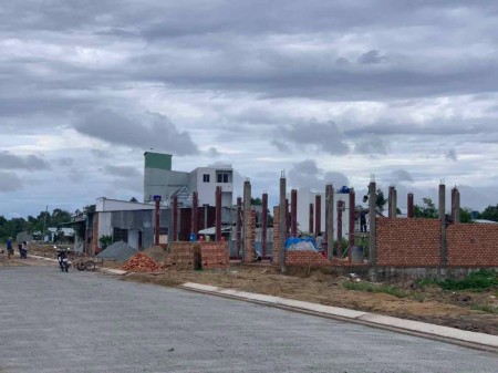 Đất nền nằm lọt lòng 3 mặt tiền tại thành phố Rạch Giá, khu dân cư đông đúc thổ cư 100%