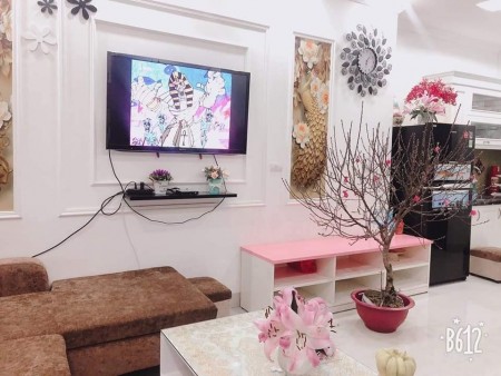 Bán nhà Ngọc Lâm, Sang trọng tuyệt vời, dtsd 40m2, 5 tầng, giá 3.2 tỷ lh 0981524645