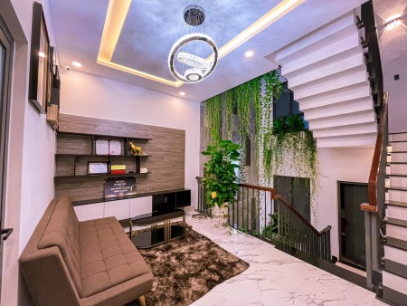 Bán gấp nhà chính chủ Lâm Hạ ô tô tránh, vỉa hừ kinh doanh, giá bán 7.5 tỷ, lh 0903268451