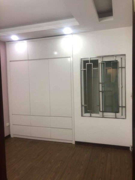 Bán nhà mặt phố Khương Đình diện tích 120m2 4 tầng, mặt tiền 4m giá bán chỉ 14 tỷ