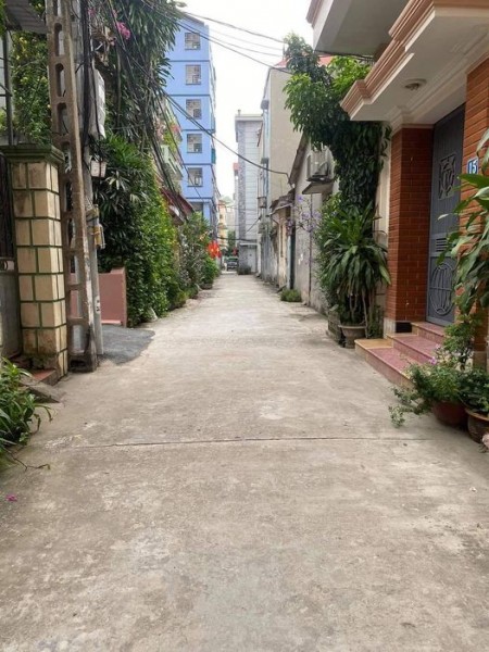 Bán nhanh đất Cổ Bi huyện Gia Lâm, giá chỉ 1,3 tỷ oto đỗ cửa liên hệ 0983253436