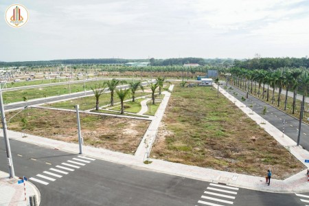 Cần bán đất thổ cư ngay Becamex, khu dân cư đông đúc, đường vào lớn, xe tới tận đất