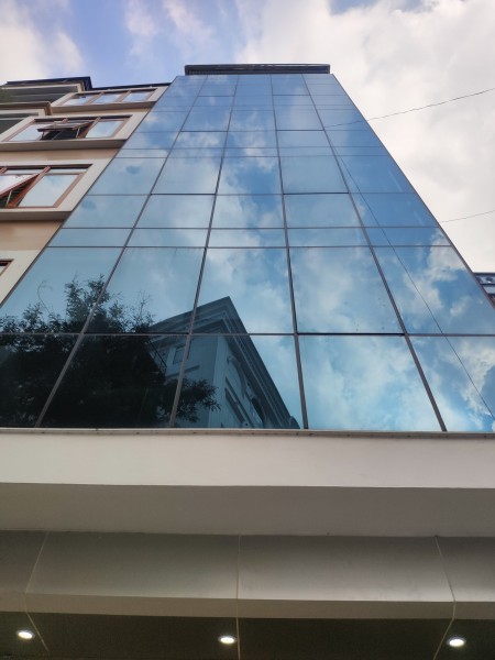 Bán nhà mặt phố La Thành Đống Đa, 7 tầng 50m2, thang máy, kinh doanh, giá 9,9 tỷ, LH:0947068686