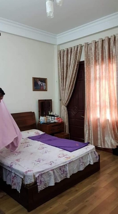 Bán nhà ngõ 79 Cầu Giấy, Hà Nội. Ngõ rộng thông thoáng dt 55m2 giá bán nhà chỉ nhỉnh 5 tỷ