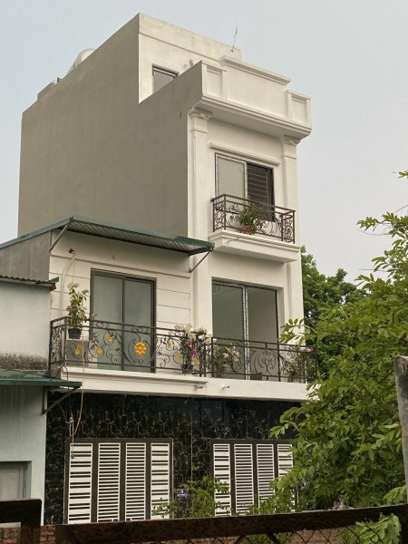 Tôi cần bán nhanh nhà thổ cư Ỷ La, Dương Nội. Nhà xây 4 tầng siêu đẹp, giá bình dân.