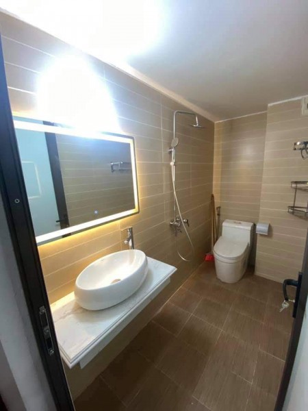 Bán nhà phố Ngô Đình Mẫn - vị trí cực đẹp mặt tiền rộng giá bán 10.5 tỷ, sổ sẵn chính chủ