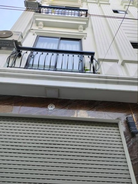 Nhà Bồ Đề, Gara ô tô, lô góc, kinh doanh, diện tích sử dụng 52m2, giá bán 5.7 tỷ. sổ sẵn