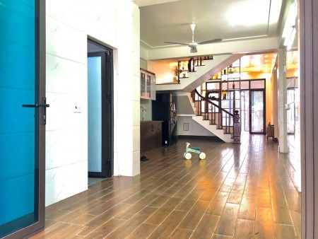Nhà đẹp ở luôn Trương Định Quận Hoàng Mai diện tích 35m2, 6 tầng giá 3.55 tỷ, lh 0886644228