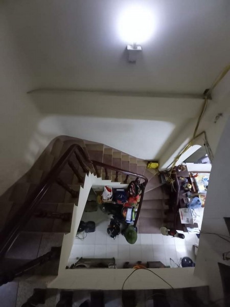 Bán nhà nguyên căn đường Võ Chí Công Quận Cầu Giấy, 5 tầng diện tích 40m2, giá 4.1 tỷ