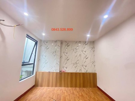 Bán nhà Chùa Liên Phái Bạch Mai, gần phố nội thất đẹp, dtsd 50m2 giá chỉ hơn 4 tỷ, lhcc