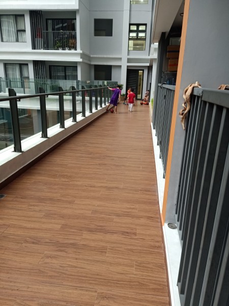 Bán căn hộ chung cư tầng thấp, view hồ bơi, căn góc, diện tích 67m2, giá bán thoả thuận