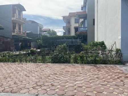 Cần bán gấp đất khu đô thị mới Sài Đồng Việt Hưng diện tích 175m, MT 8,53m, đường 12m