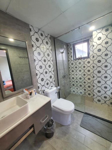 Bán nhà hoa hậu Ngọc Thuỵ, chân toà Mipec kinh doanh home stay dt 50m2, giá 5.6 tỷ
