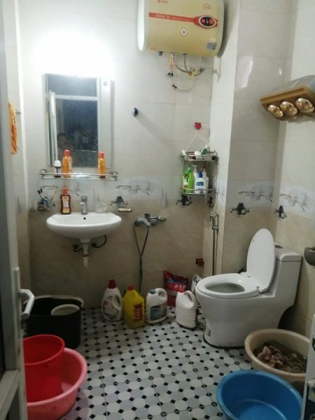 Bán nhà Thịnh Liệt nhà nguyên căn đẹp, diện tích 32m2 3.5 tầng, giá bán 2 tỷ nhỉnh