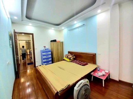 Bán gấp nhà Lê Hồng Phong, giá chỉ 2.61 tỷ, 4 tầng đẹp, ô tô đỗ gần, lh: 0977690119