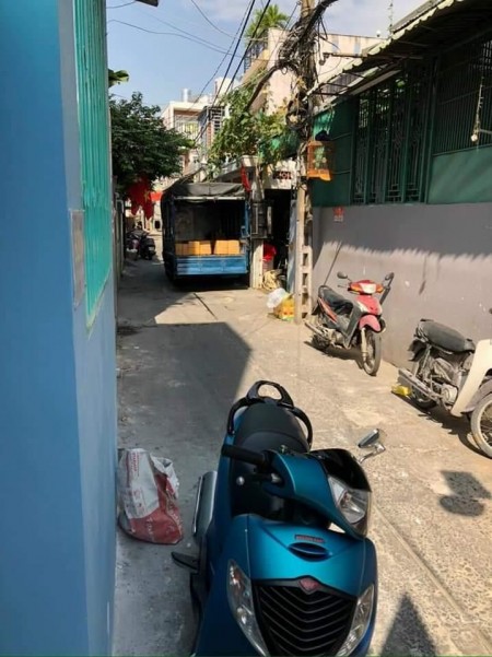 Bán nhà nguyên căn Lê Cảnh Tuân Tân Phú dt 4.2*15m chỉ 76 triệu/m2 lh 0896721788