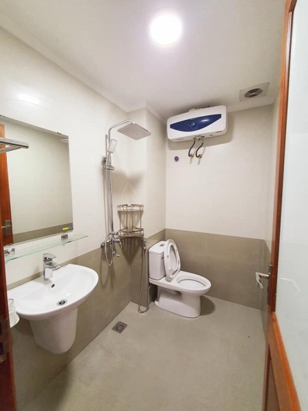 Bán nhà ngõ 1194 đường Láng, nhà đẹp, dân trí tuyệt vời, dtsd 31m2, giá chỉ 2,9 tỷ, lhcc