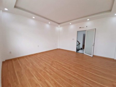 Bán nhà mới, 1 trệt 2 lầu, gần Bách Hóa Xanh Đinh Đức Thiện, sổ hồng riêng từng căn