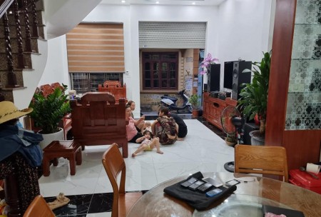 Bán nhà Nam Từ Liêm ô tô kinh doanh lô góc đường thông dt 45m2, 4 tầng, mt rộng nhỉnh 6 tỷ