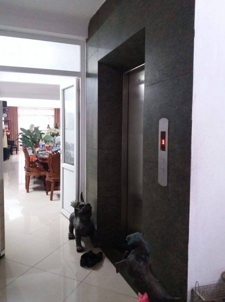 Bán gấp nhà mặt phố Thái Hà 466m2, Lô Góc, 2MT - 1 mặt 28m và 1 mặt tiền 13m, Giá 250 tỷ. 0888679111