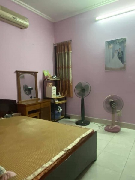 Bán nhà riêng Nguyễn Văn Cừ, tự xây thiết kế phong cách ô tô đỗ cổng, dt 45m2, giá 3.9 tỷ