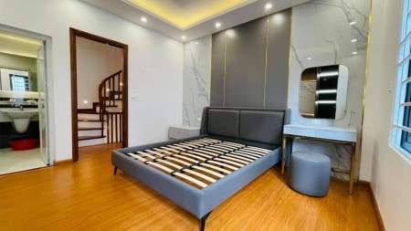 Bán nhà nhỏ xinh phân lô Lê Quang Đạo, dtsd 30m2 đúc 4,5 tầng phù hợp cho gia đình